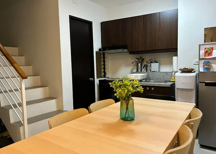 Mactan Cebu Guesthouse - 3 Bedroom House - 3Km From Airport Holiday home